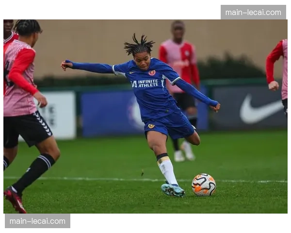 切尔西青年军崭露头角 密集赛程下青训产品获机会